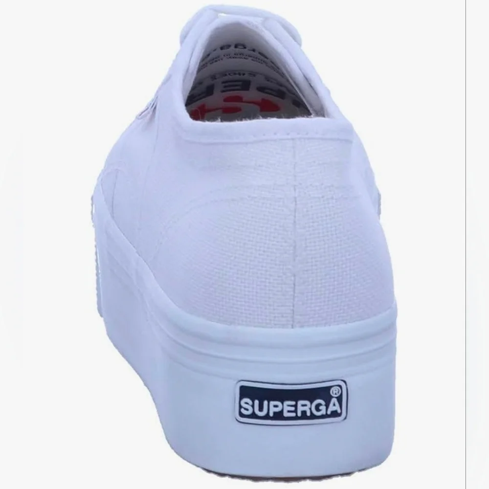 Superga brand style